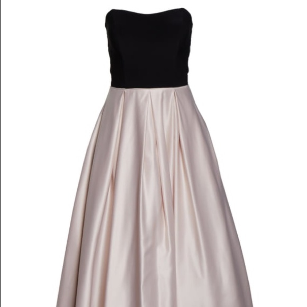 Gown with pockets